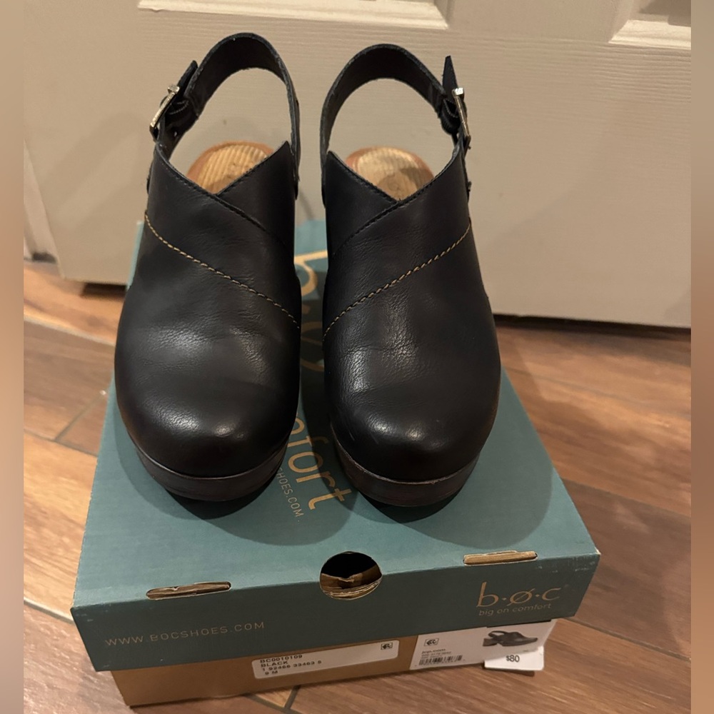 b.o.c. Women's Black Leather Mules